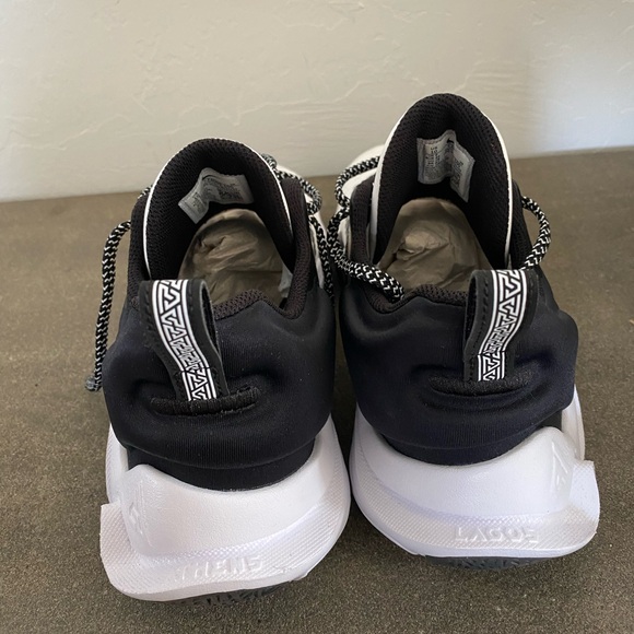 MENS NIKE SZ 10 GIANNIS IMMORTALITY BASKETBALL SHOES - Picture 5 of 6